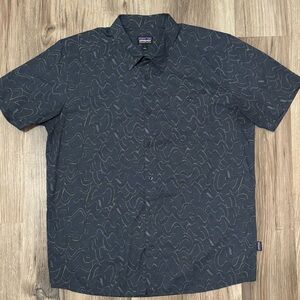 Patagonia Men's Go To Short Sleeve Organic Cotton Navy Patterned Shirt, Large